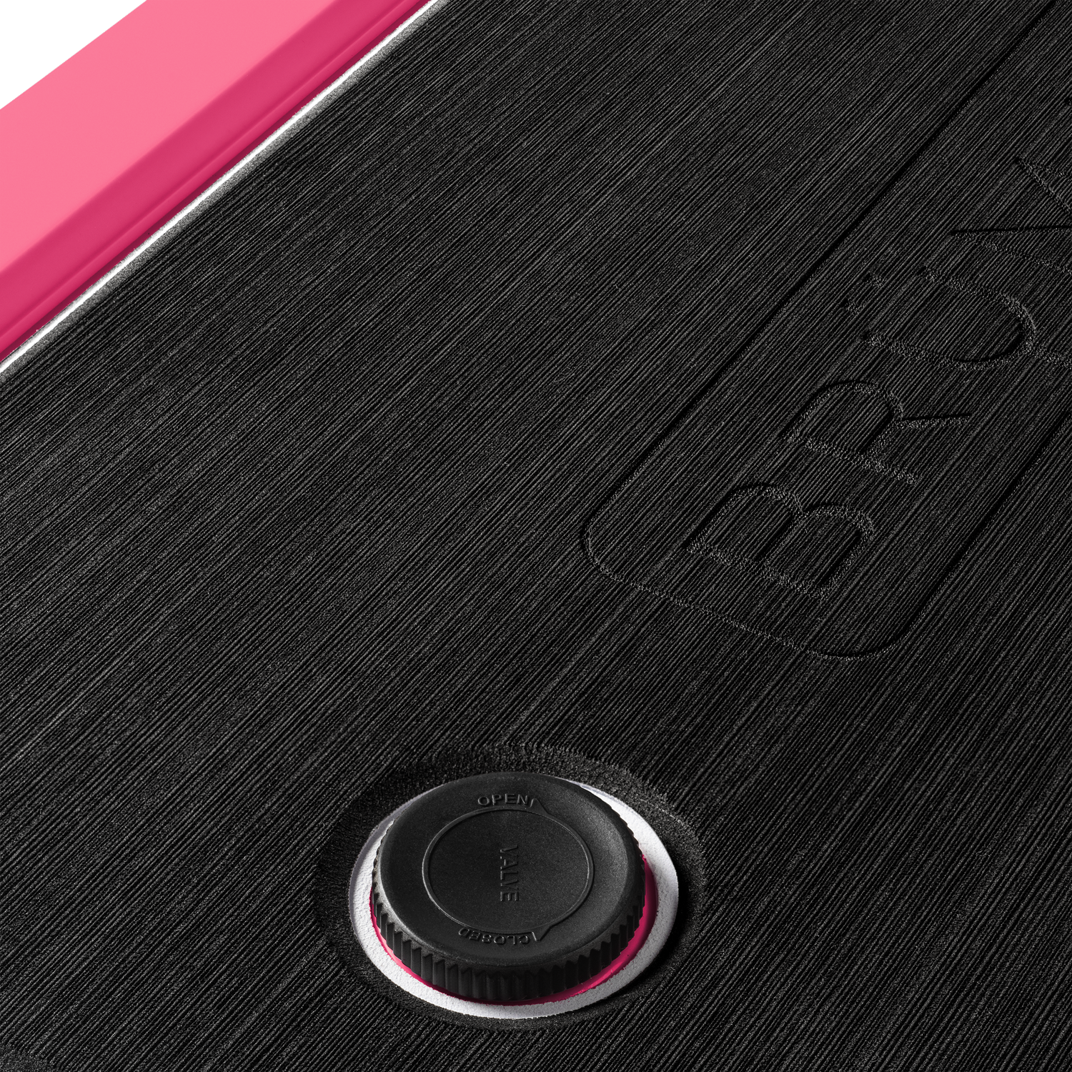 brutank-k2 brutank-55qt-neonpink-vent.png